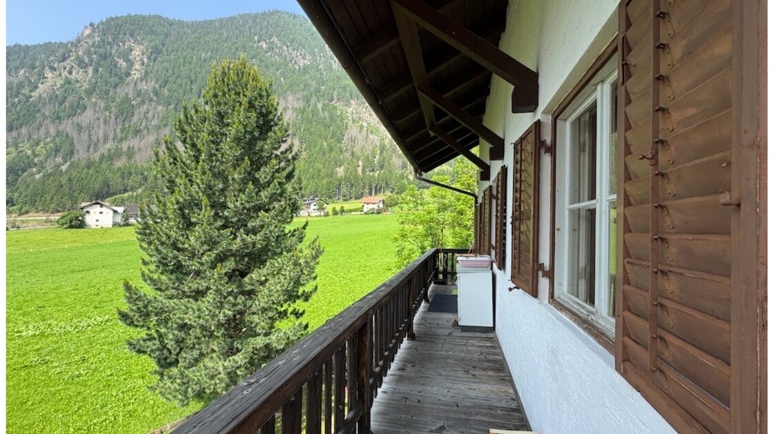 Wohnhaus mit großem Grundstück und Entwicklungspotenzial 