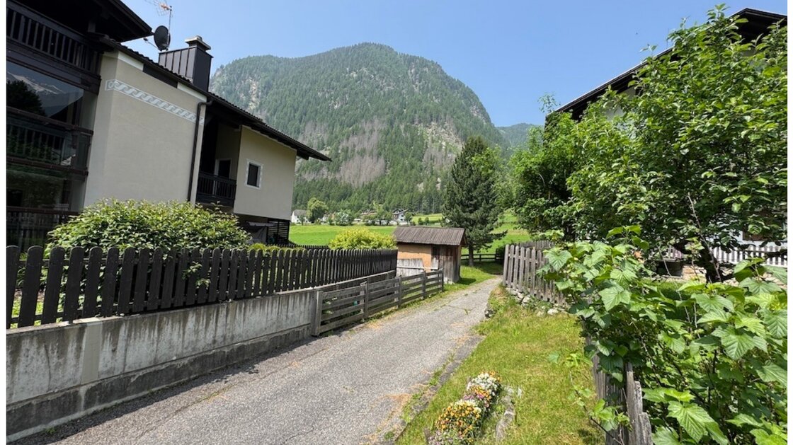Wohnhaus mit großem Grundstück und Entwicklungspotenzial 