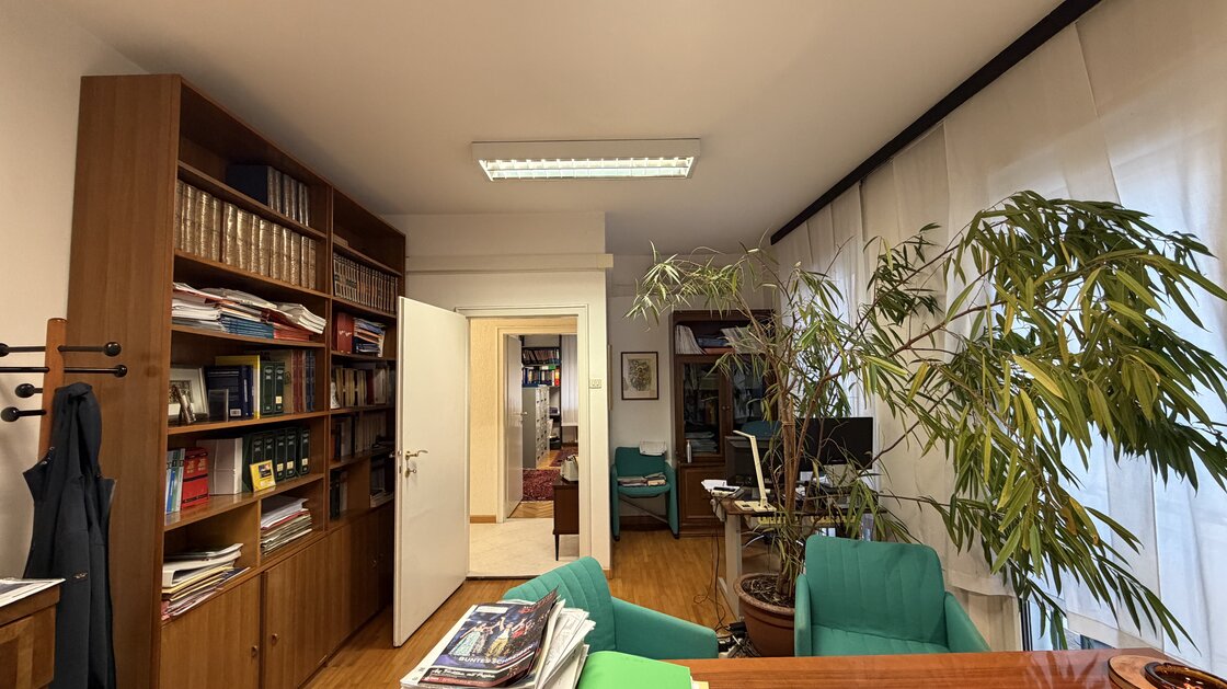 Bürolokal mit Balkon und Keller in der Bozner Altstadt