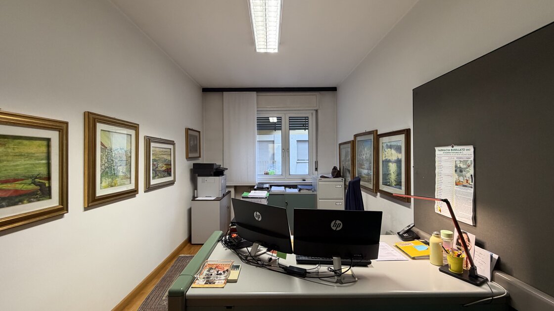 Bürolokal mit Balkon und Keller in der Bozner Altstadt