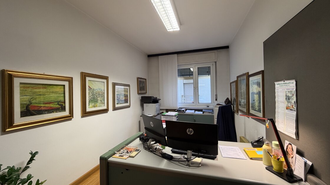 Bürolokal mit Balkon und Keller in der Bozner Altstadt