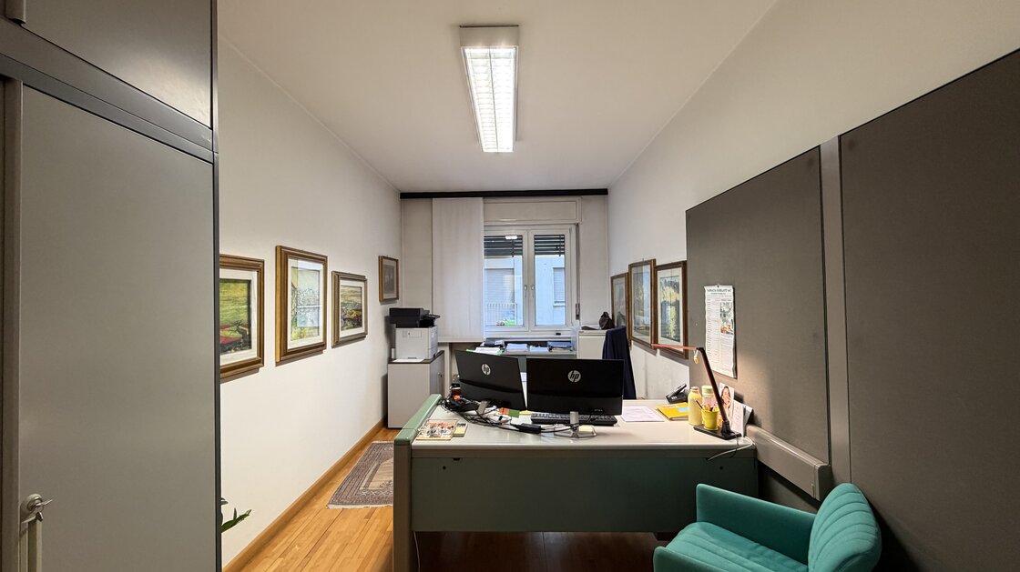 Bürolokal mit Balkon und Keller in der Bozner Altstadt