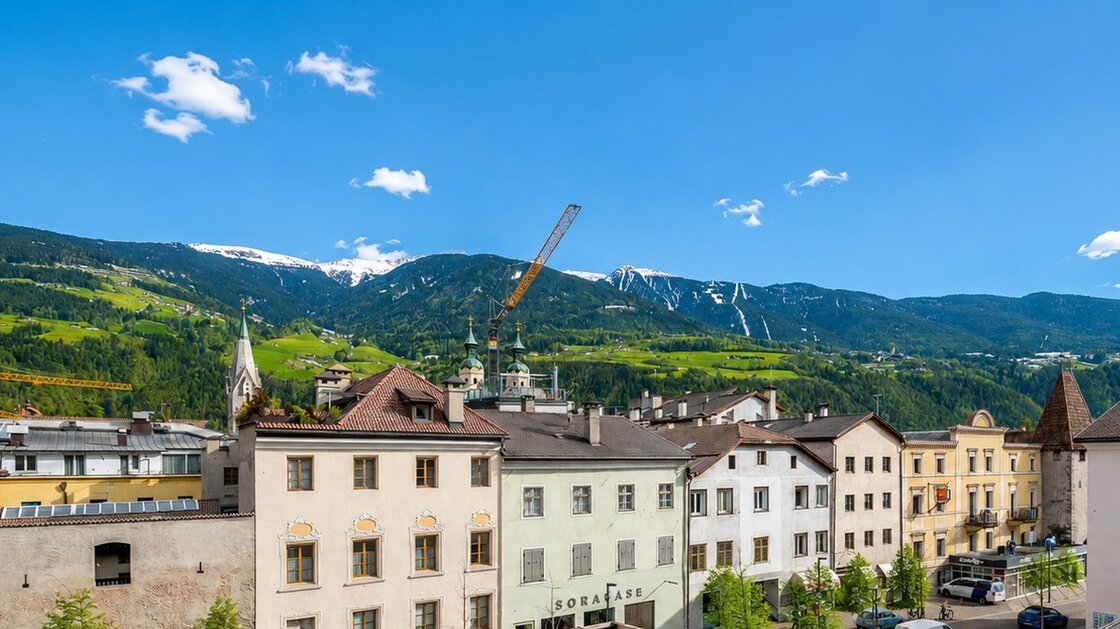 Dreizimmerwohnung mit zwei Balkonen im Herzen von Brixen