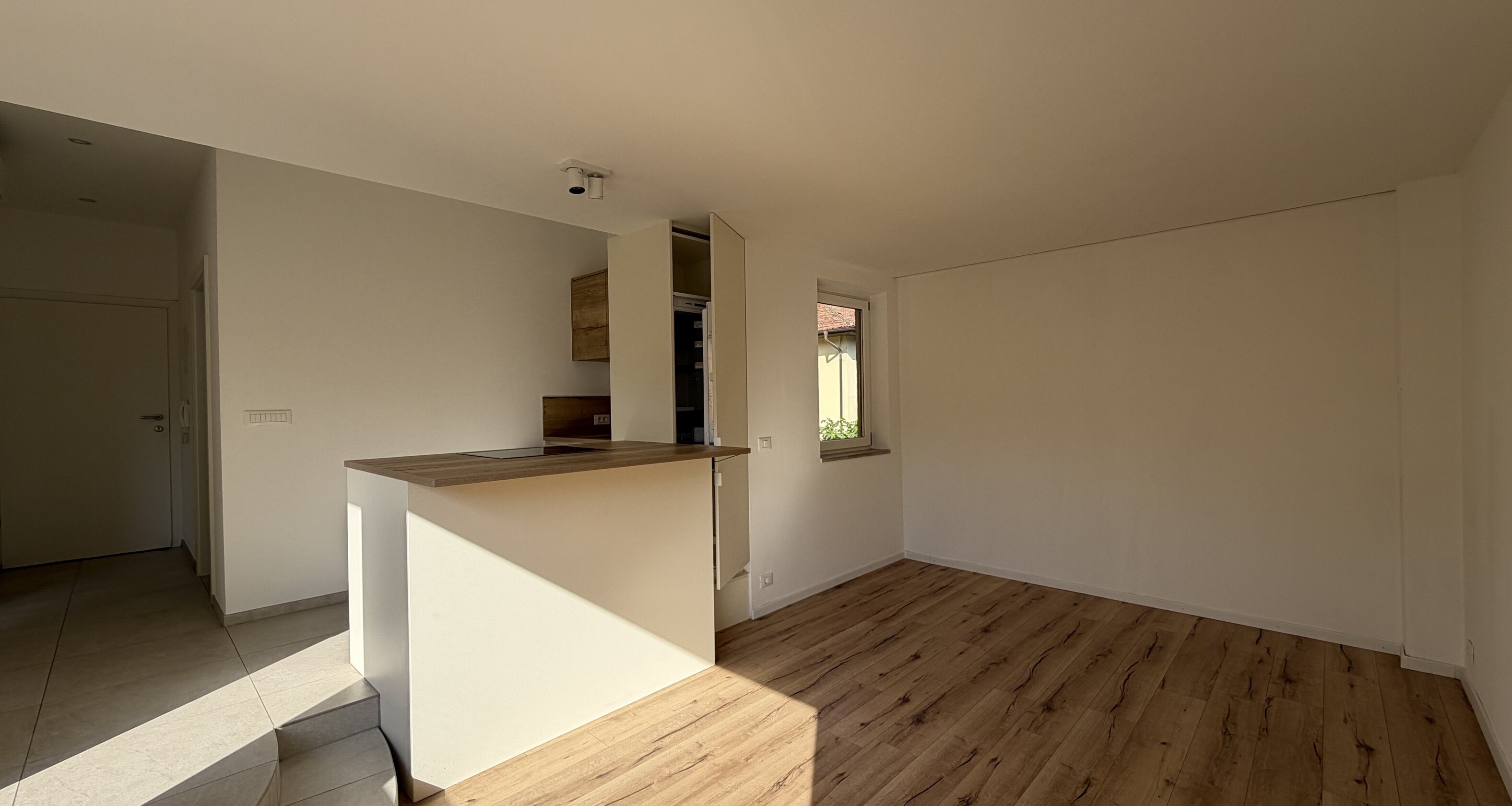 Bright office with a great terrace
