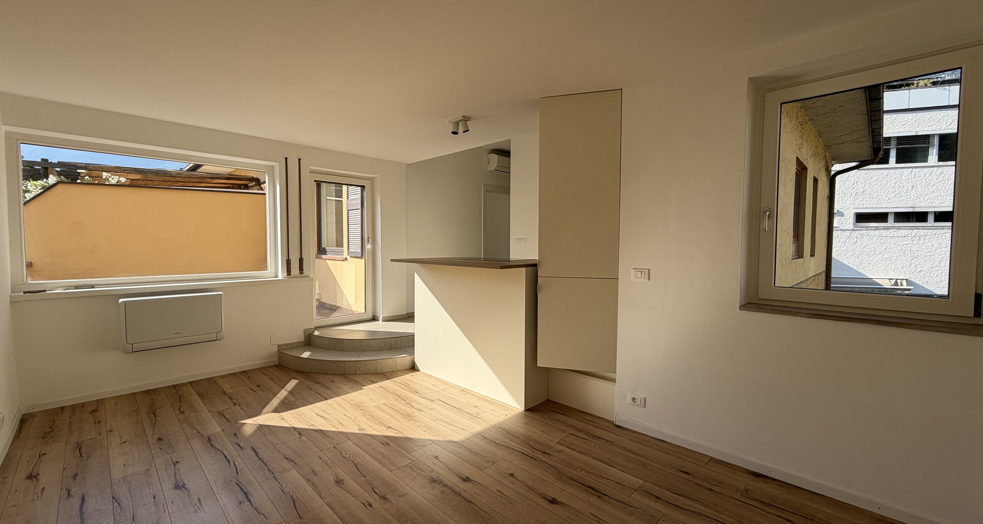 Bright office with a great terrace