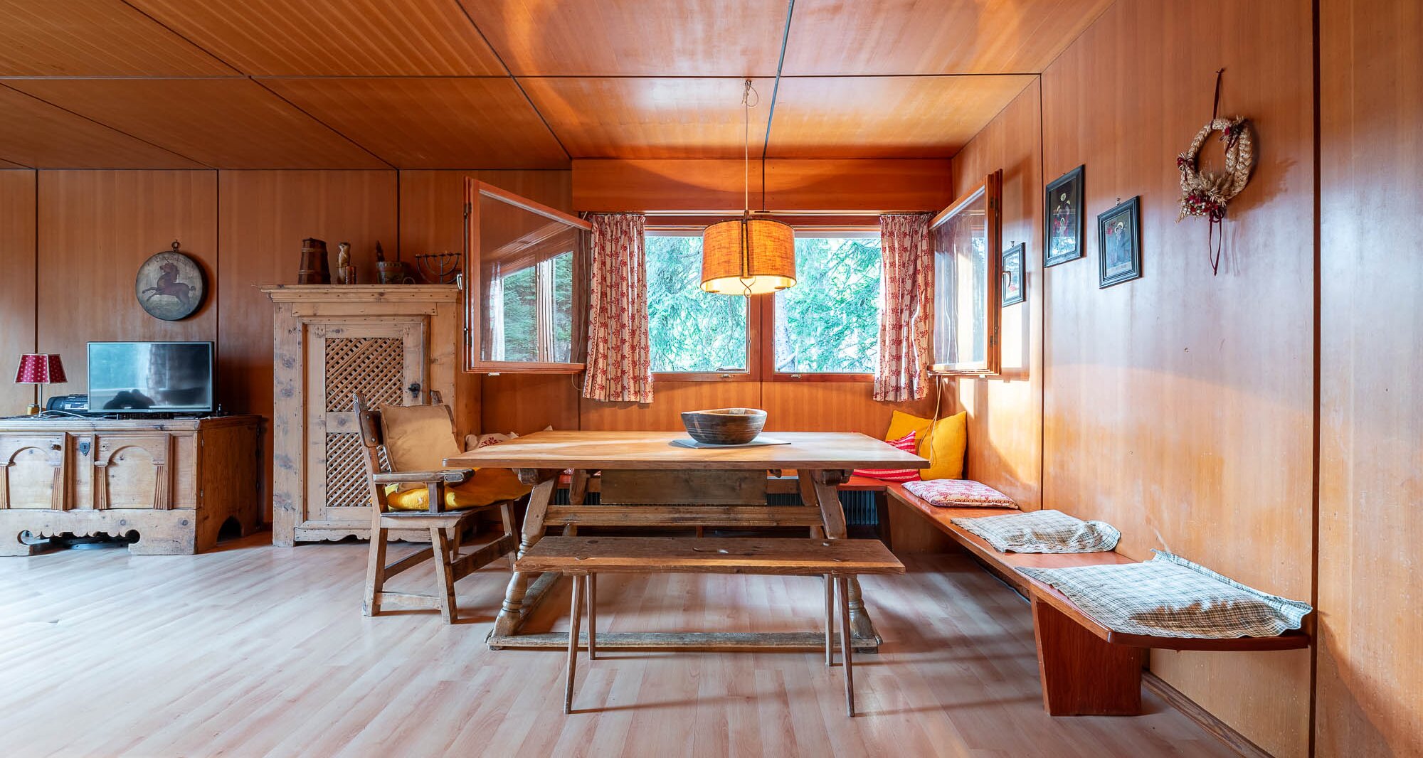 Exclusive chalet with large plot in Avelengo