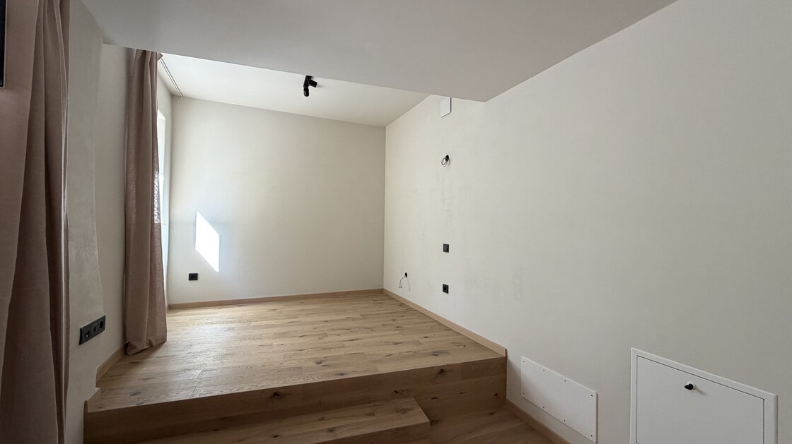 Neue Dreizimmer-Duplexwohnung mit Terrasse, Keller und Stellplatz