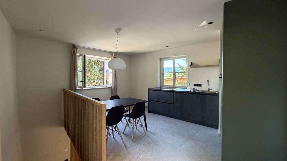 Neue Dreizimmer-Duplexwohnung mit Terrasse, Keller und Stellplatz