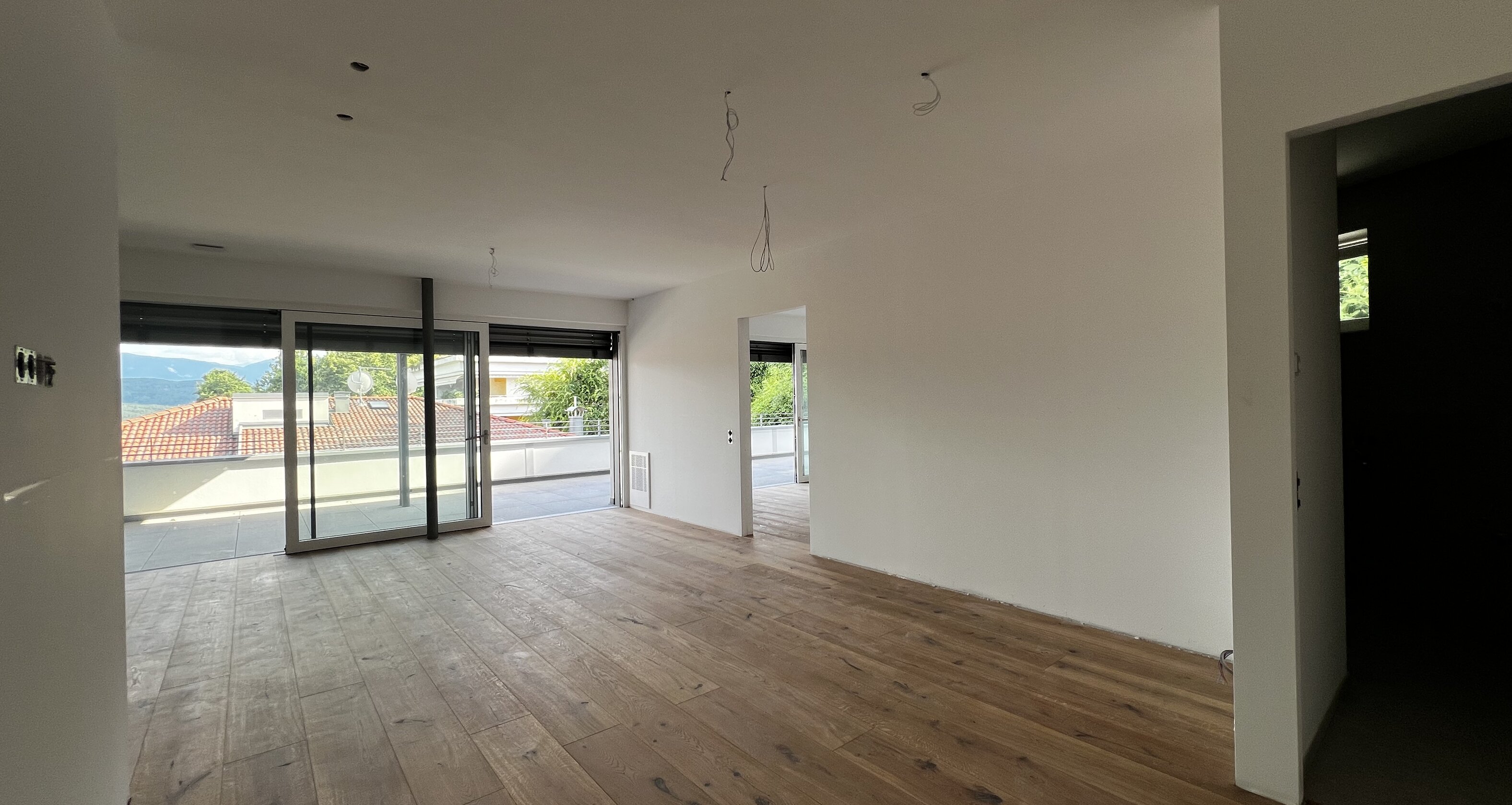 W13 - Neue, exklusive Penthousewohnung mit Terrasse und großem Privatgarten, letzter Stock