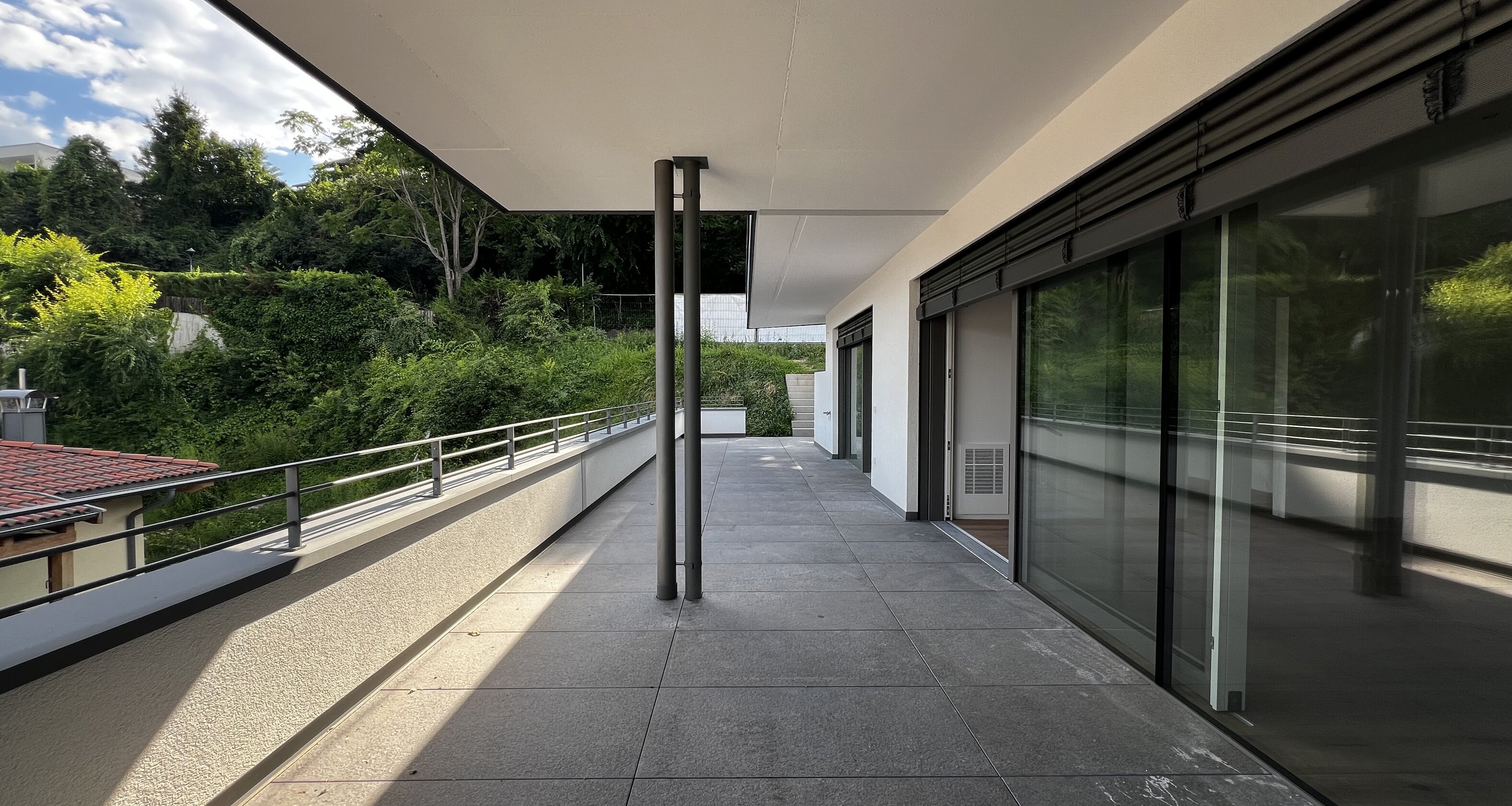 W13 - Neue, exklusive Penthousewohnung mit Terrasse und großem Privatgarten, letzter Stock