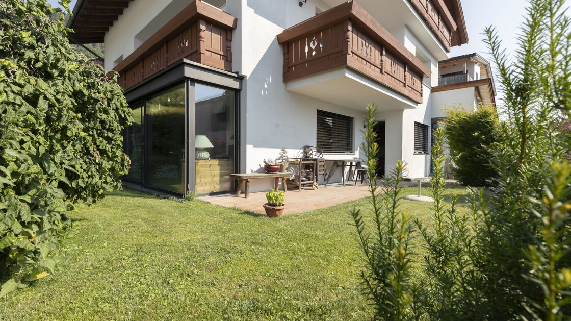 Großzügige Erdgeschosswohnung mit Privatgarten