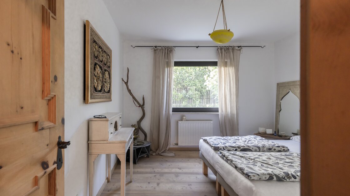 Großzügige Erdgeschosswohnung mit Privatgarten