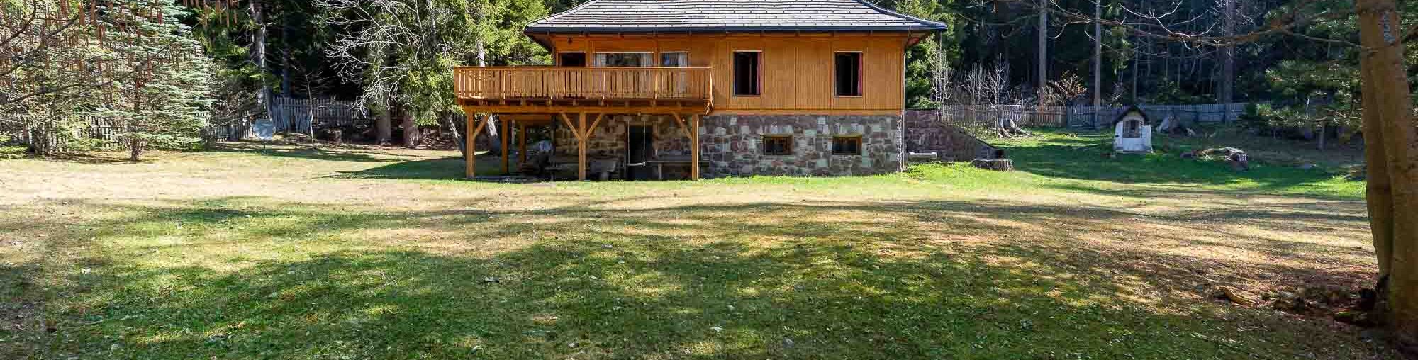 Exclusive chalet with large plot in Avelengo