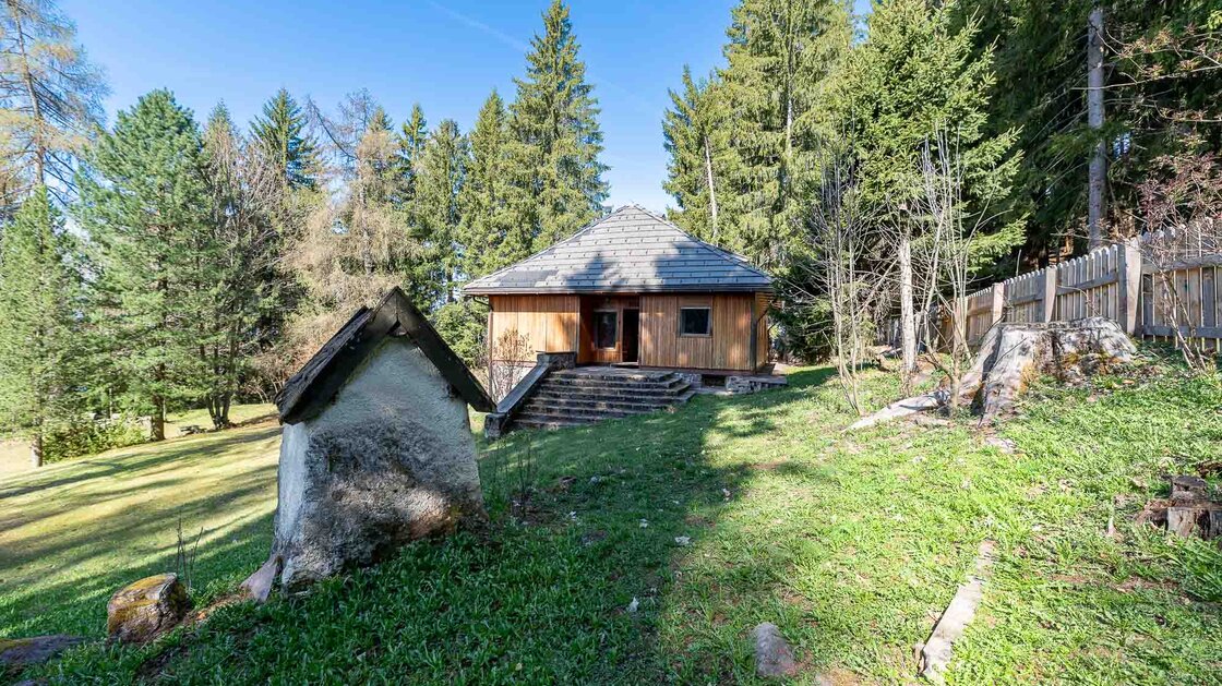 Chalet esclusivo con ampio giardino privato ad Avelengo