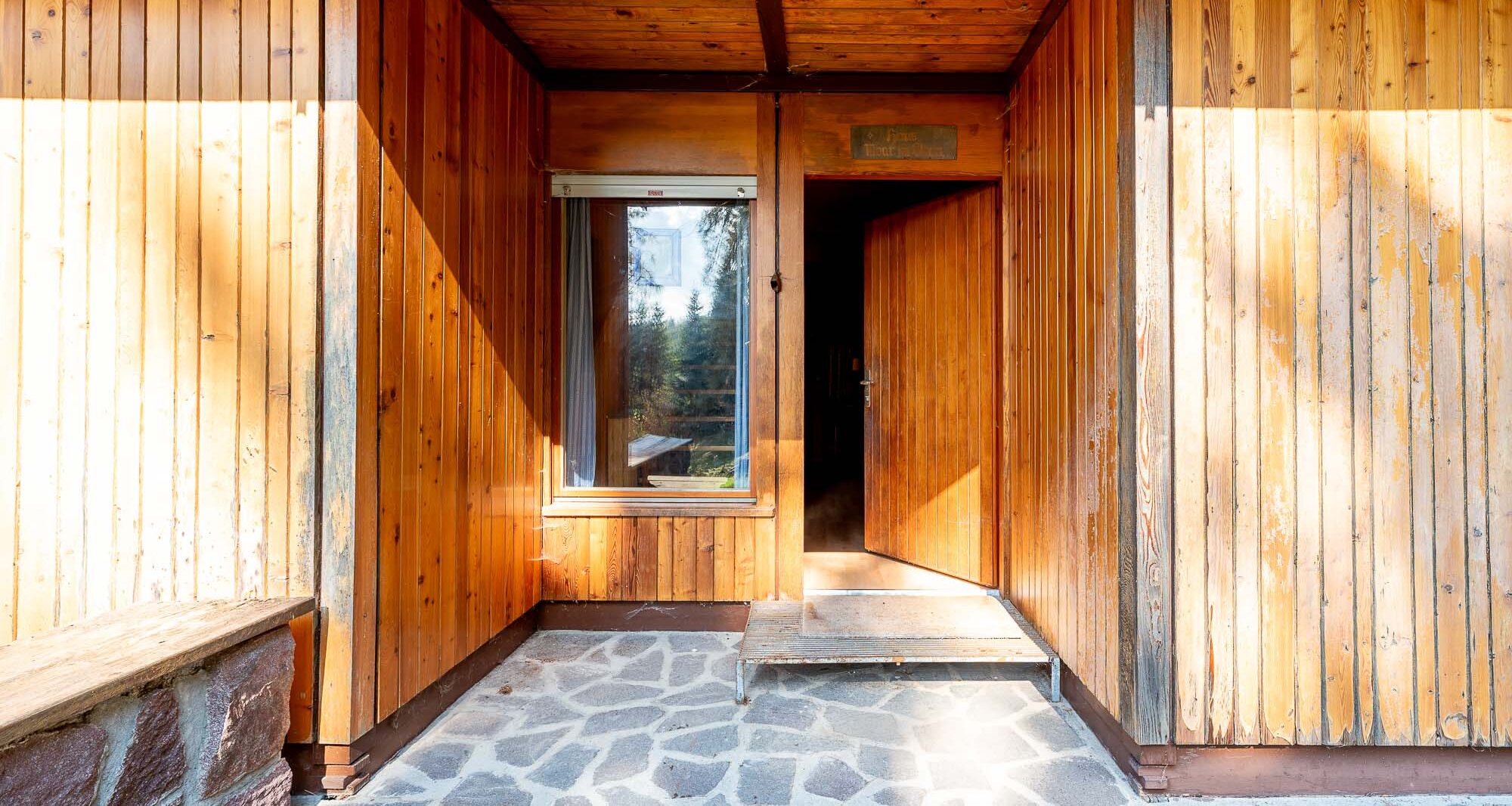 Exclusive chalet with large plot in Avelengo