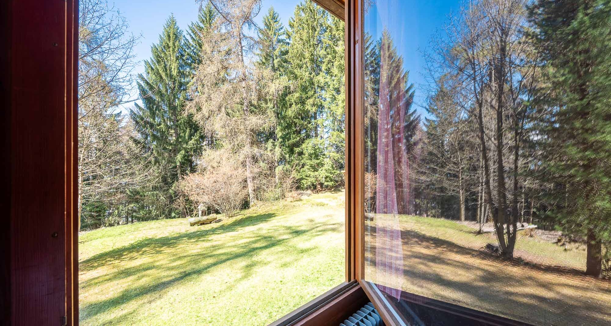 Exclusive chalet with large plot in Avelengo