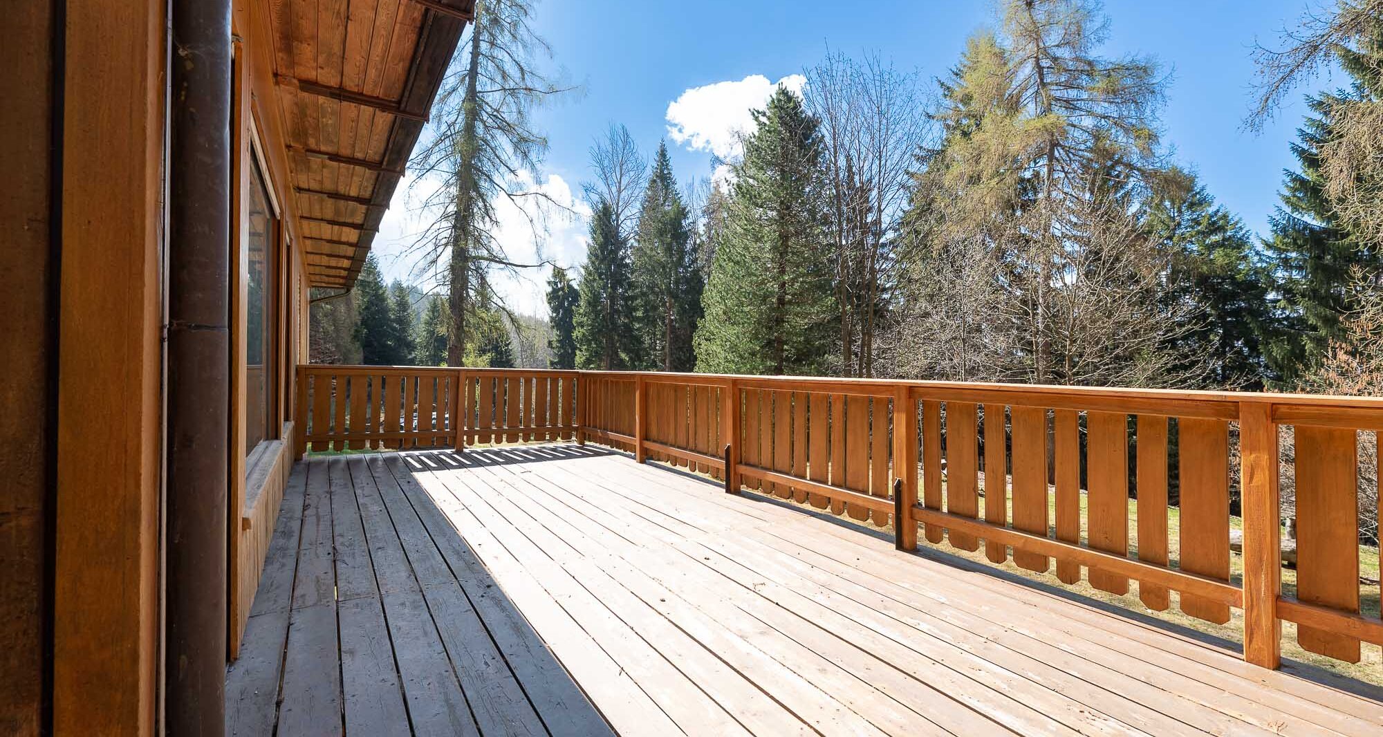 Exclusive chalet with large plot in Avelengo