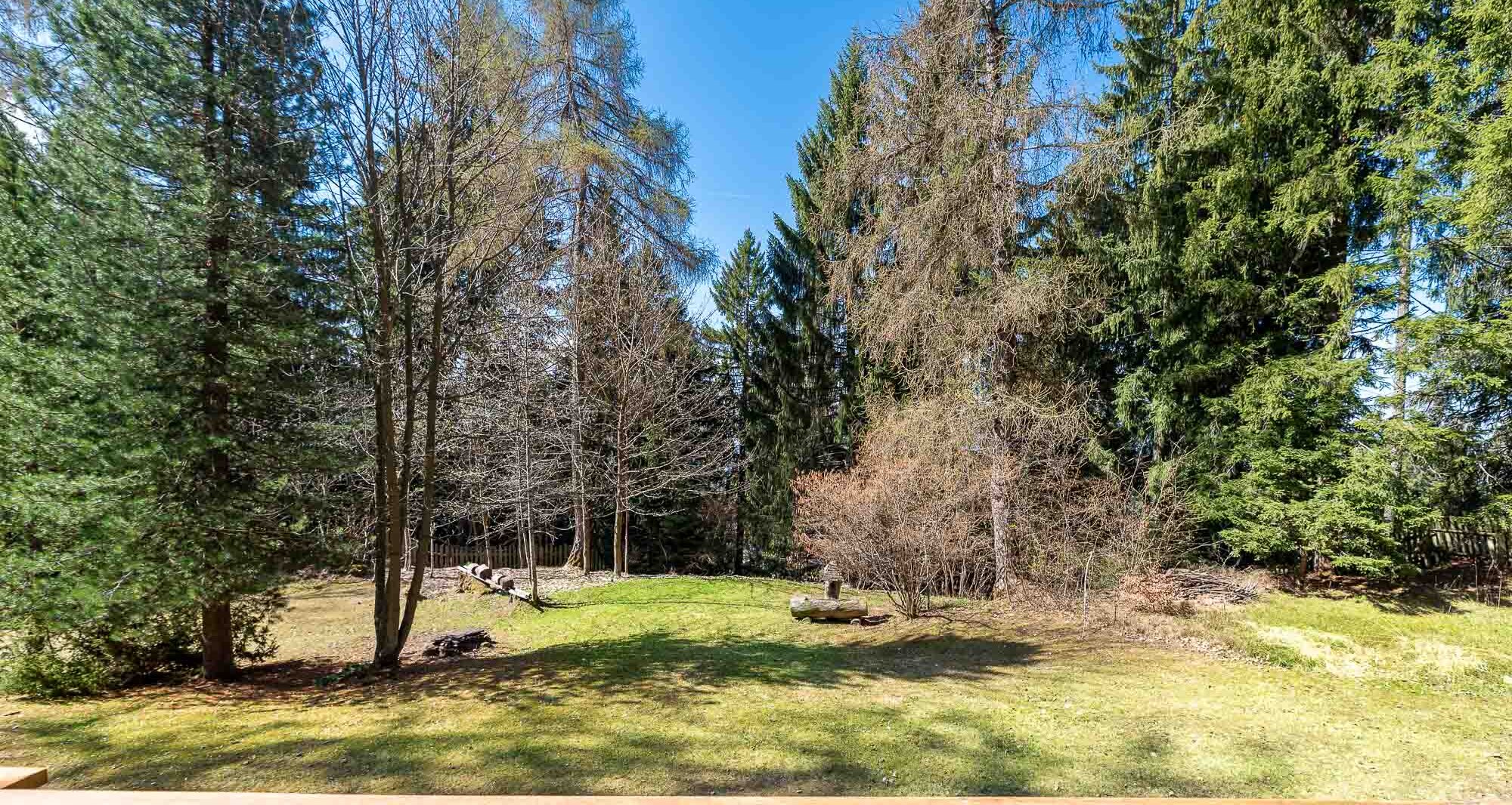 Exclusive chalet with large plot in Avelengo
