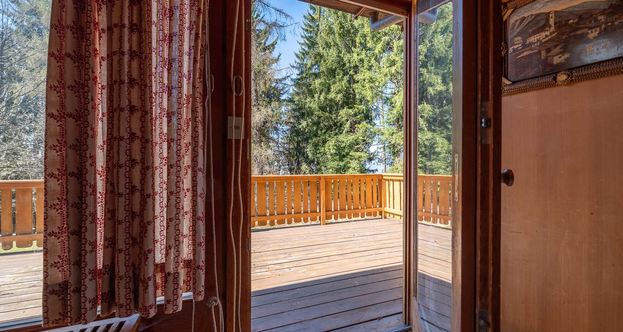 Exclusive chalet with large plot in Avelengo