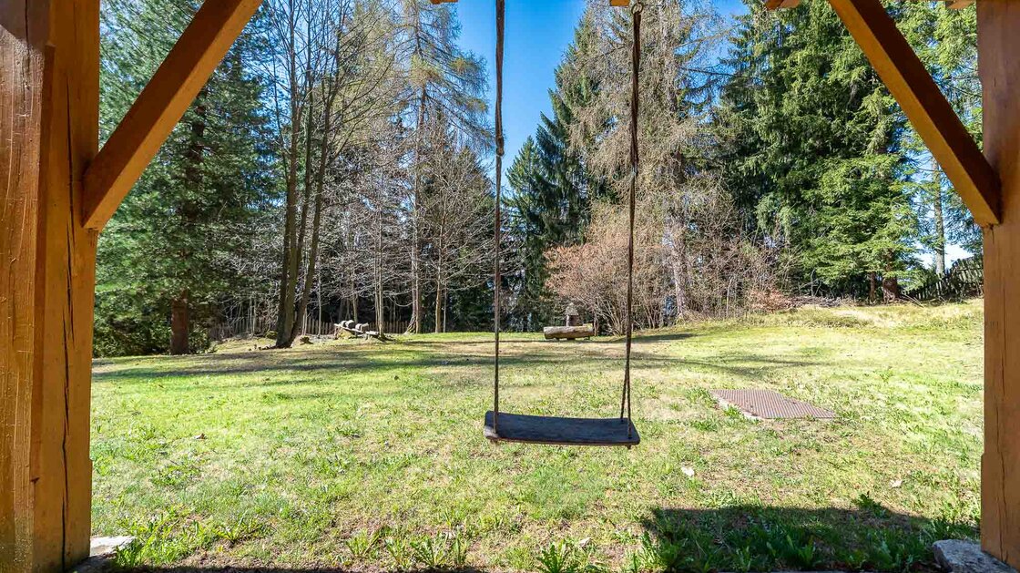 Chalet esclusivo con ampio giardino privato ad Avelengo