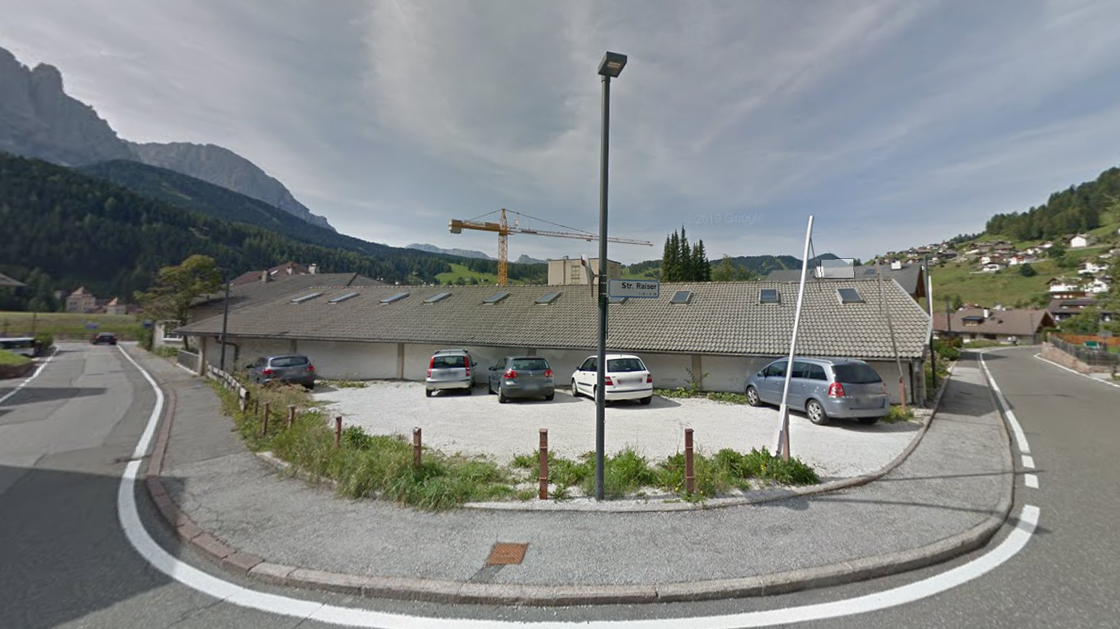 Capannone in zona ideale con possibilità di conversione in zona residenziale