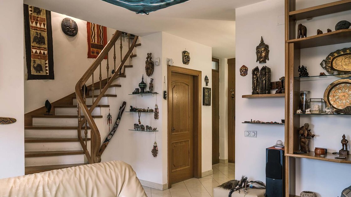 Nacktes Eigentum: Wunderschönes Wohnhaus mit Privatgarten