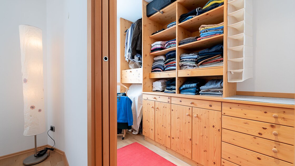 Modernes Reihenhaus mit autonomer, neuer Dachgeschosswohnung – separat erwerbbar
