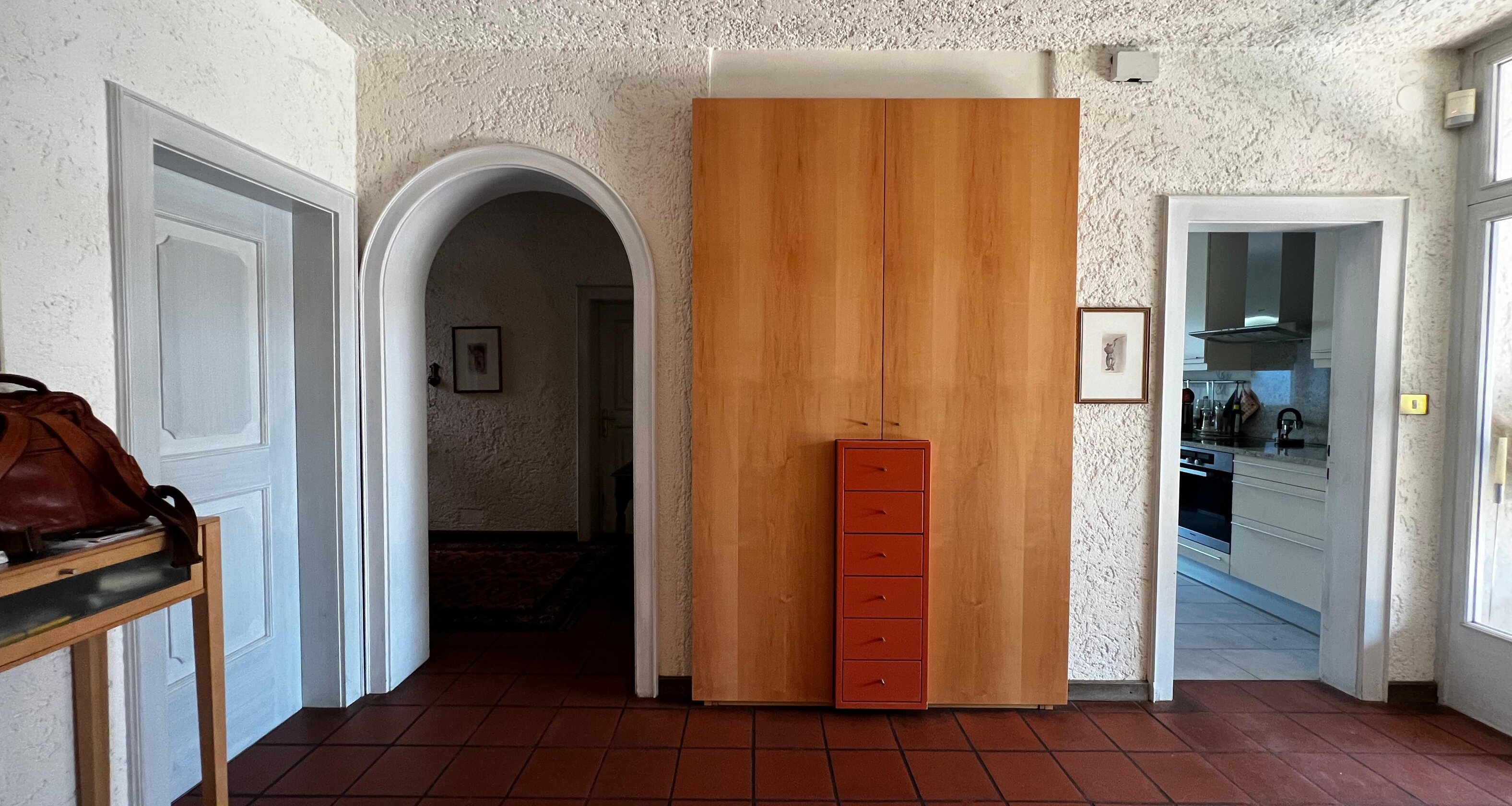 Casa unifamiliare con splendido giardino curato in zona tranquilla