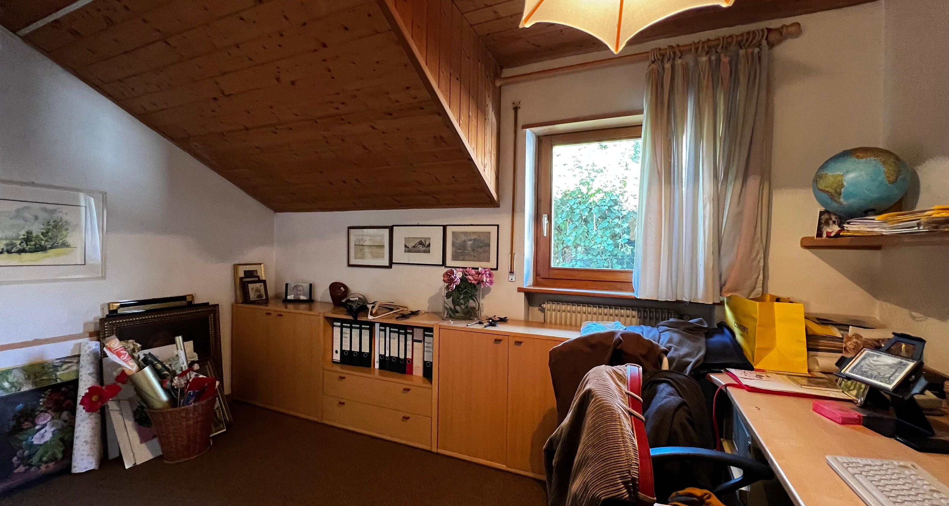 Casa unifamiliare con splendido giardino curato in zona tranquilla