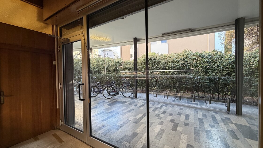 Several retail spaces in a gallery – attractive investment property