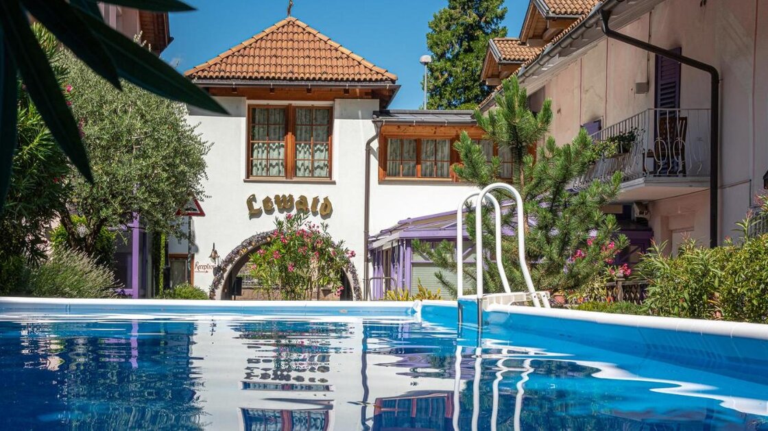 Hotel Lewald with restaurant