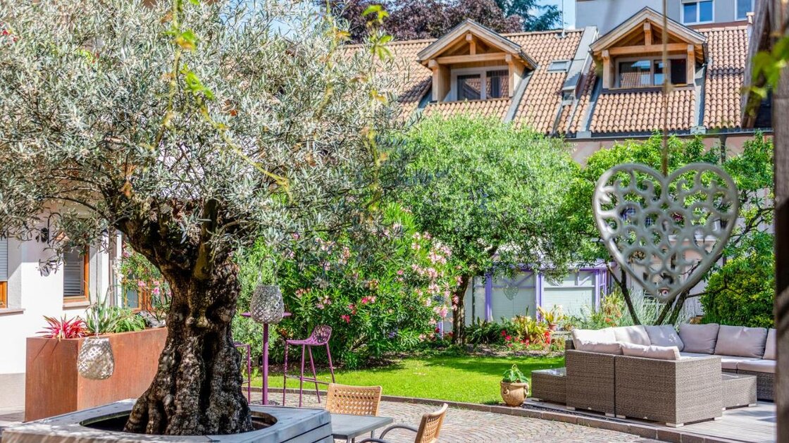 Hotel Lewald with restaurant