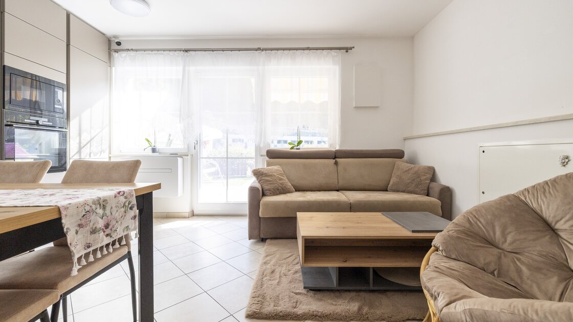 Spacious One-Bedroom Apartment with Private Garden