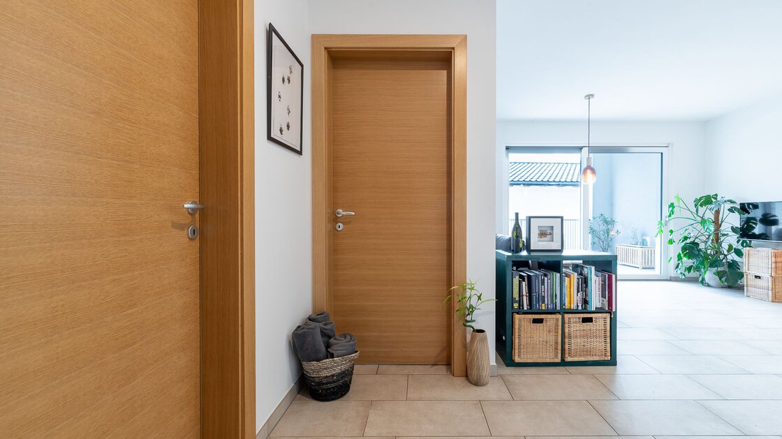 Große Zweizimmerwohnung mit Terrasse, Keller und Garage