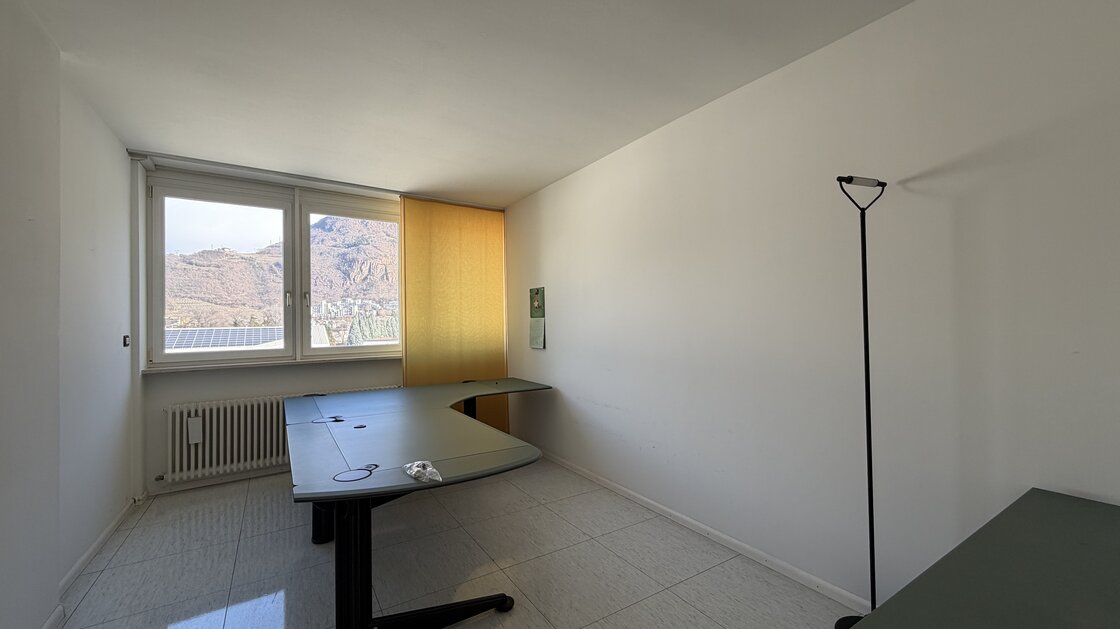 Großes Büro im 3. Stock: 260 m² mit Top-Ausstattung