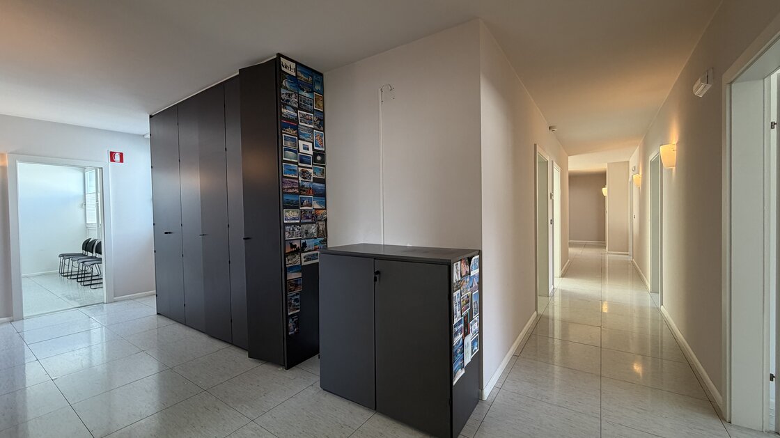 Großes Büro im 3. Stock: 260 m² mit Top-Ausstattung