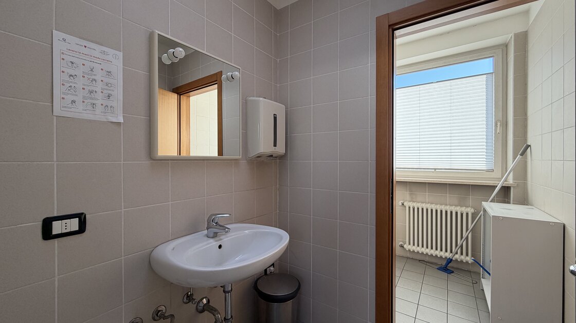 Großes Büro im 3. Stock: 260 m² mit Top-Ausstattung