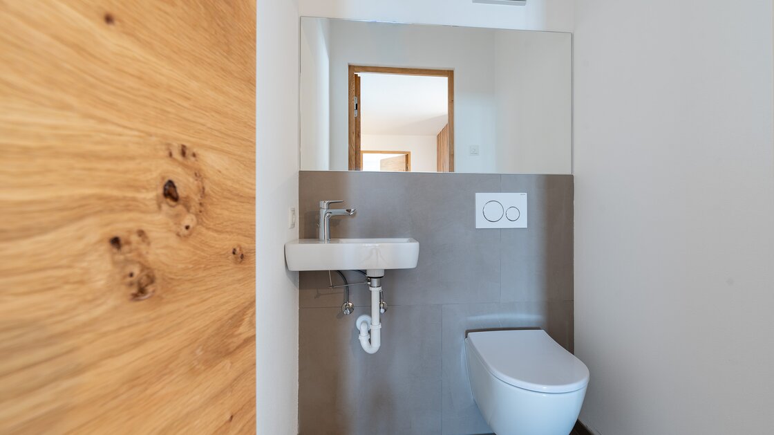 W2: Neue, große Vierzimmerwohnung mit Terrasse und Privatgarten