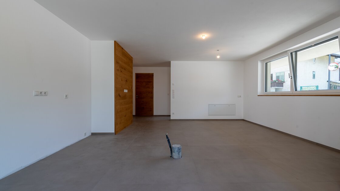 W2: Neue, große Vierzimmerwohnung mit Terrasse und Privatgarten