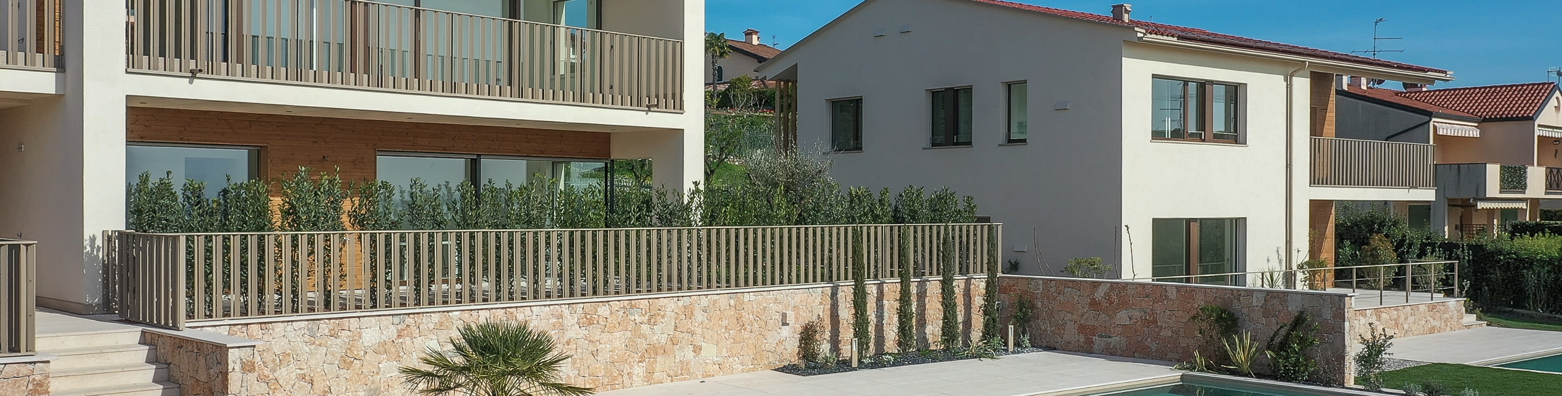 B01 – Dream new-build apartment with terrace, garden and shared pool