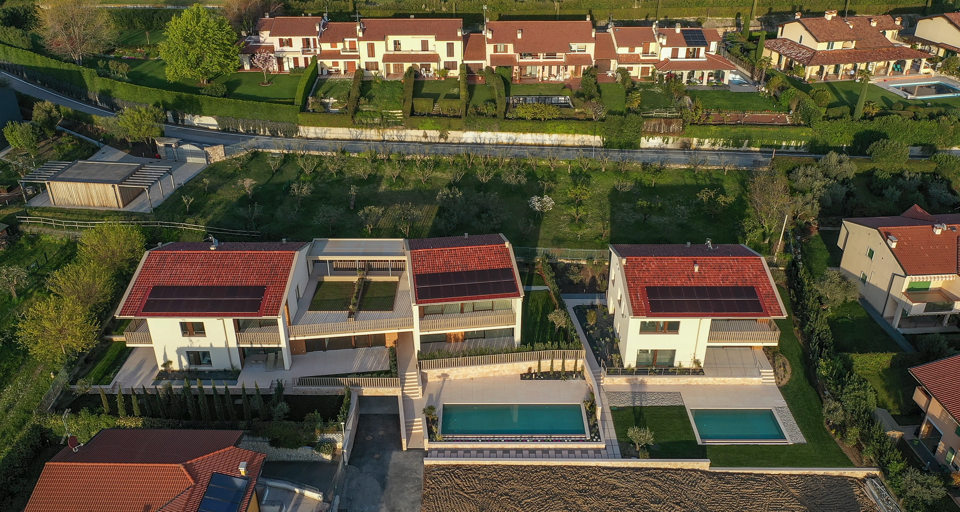 B01 – Dream new-build apartment with terrace, garden and shared pool