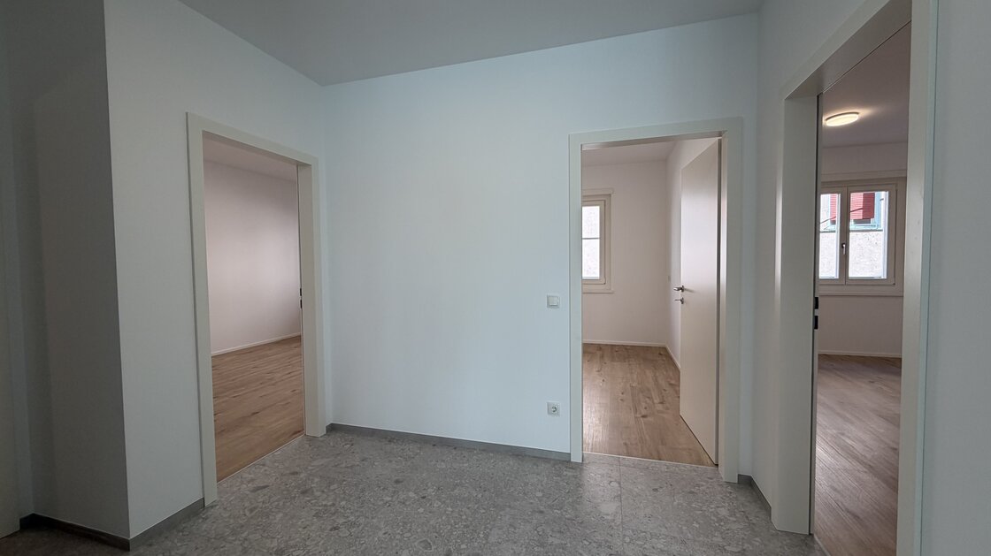 Quadrilocale ristrutturato a nuovo con balcone