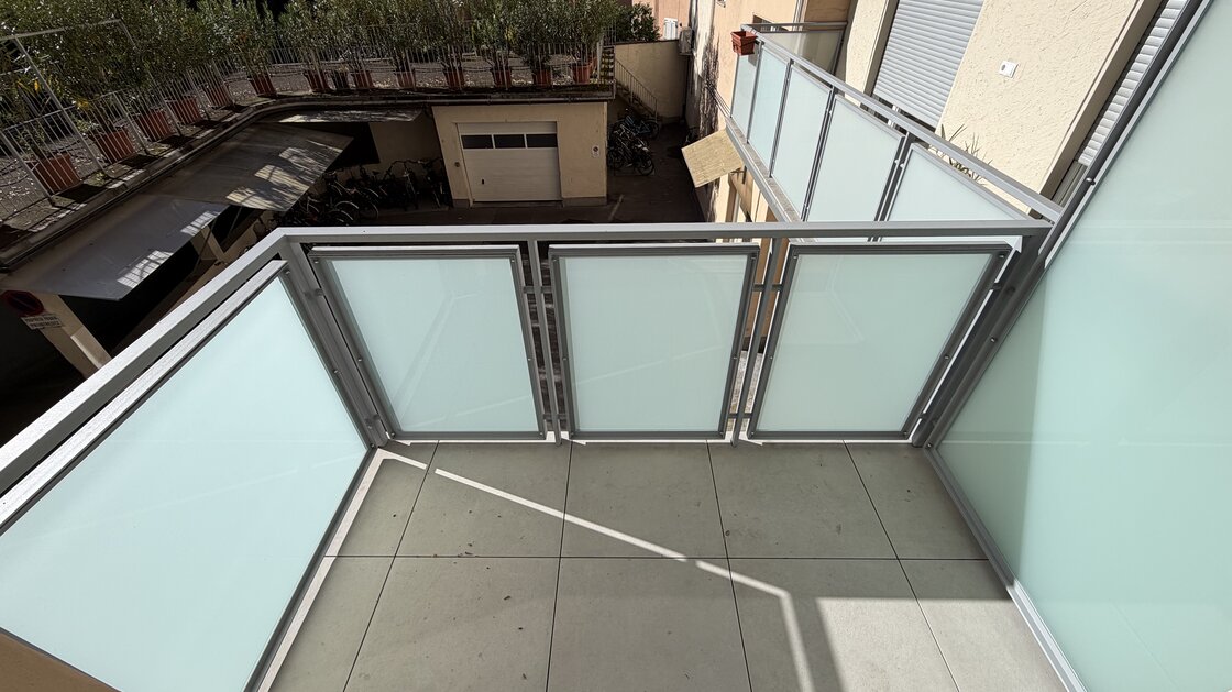 Quadrilocale ristrutturato a nuovo con balcone