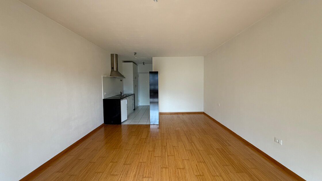 Monolocale con balcone, cantina e posto auto