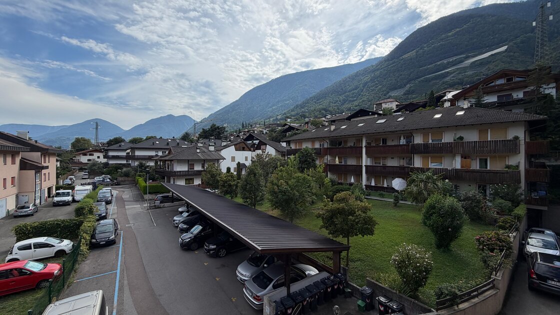 Monolocale con balcone, cantina e posto auto