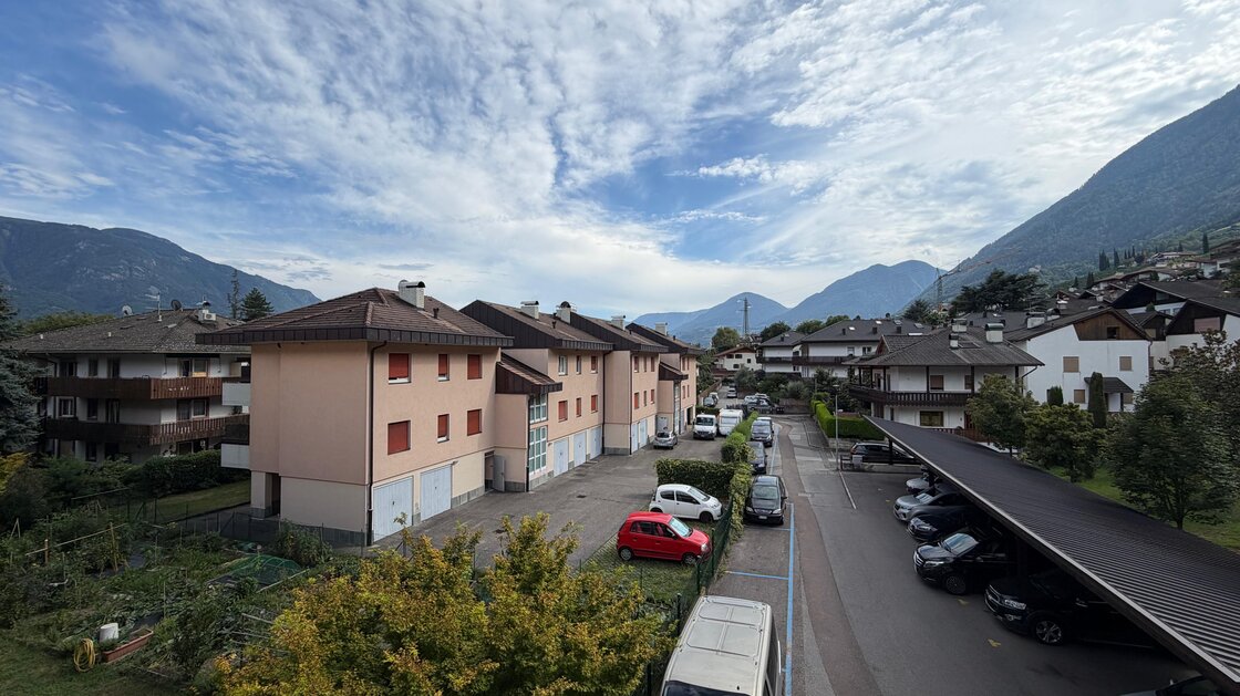 Monolocale con balcone, cantina e posto auto