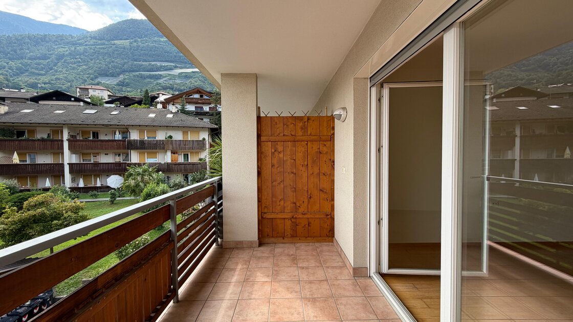 Monolocale con balcone, cantina e posto auto