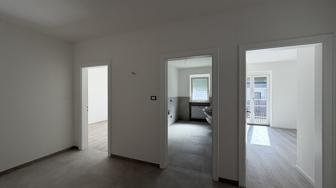 Trilocale ristrutturato a nuovo con terrazza e balcone