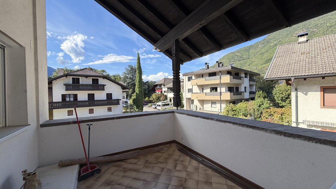 Trilocale ristrutturato a nuovo con terrazza e balcone