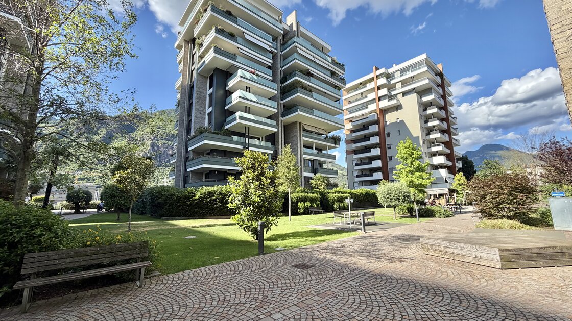 Moderno bilocale con ampia veranda, cantina e garage